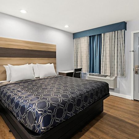 Bay Breeze Inn Оукланд Екстериор снимка