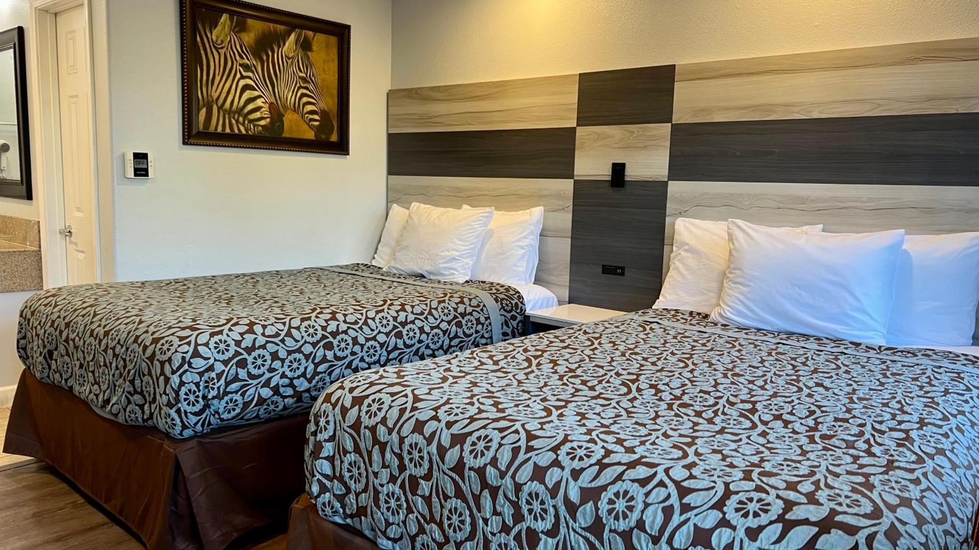 Bay Breeze Inn Оукланд Екстериор снимка