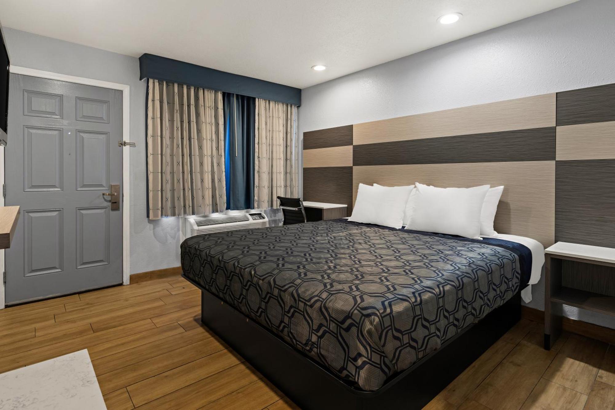 Bay Breeze Inn Оукланд Екстериор снимка