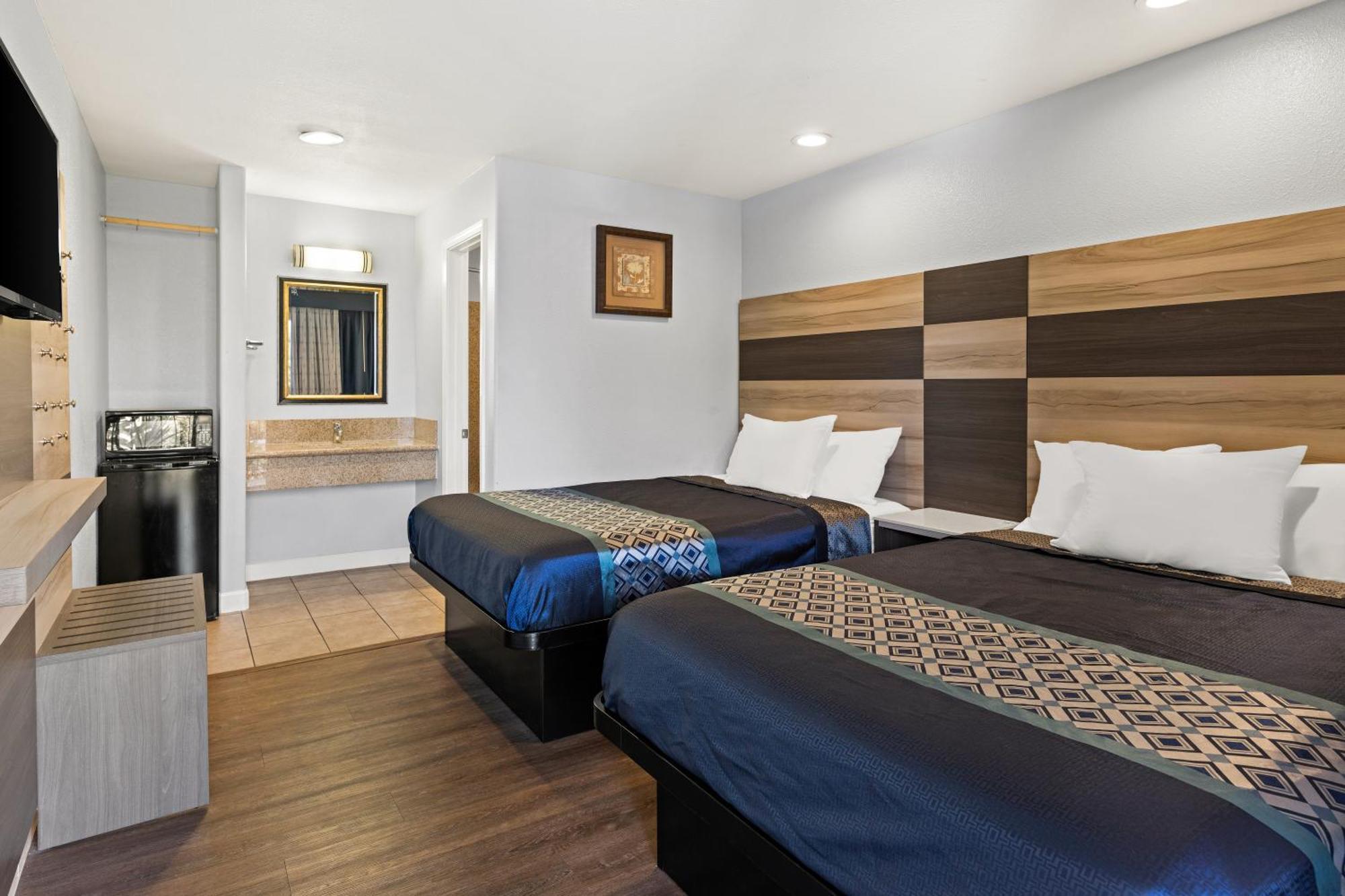 Bay Breeze Inn Оукланд Екстериор снимка